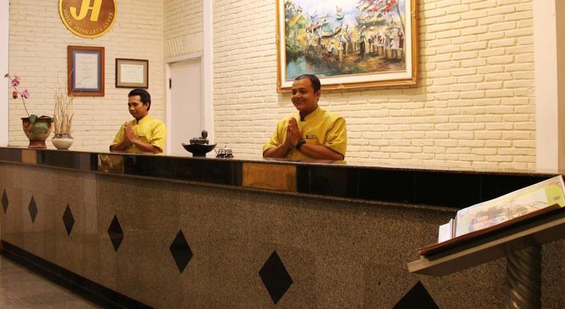 Готель The Jayakarta Аньєр Екстер'єр фото